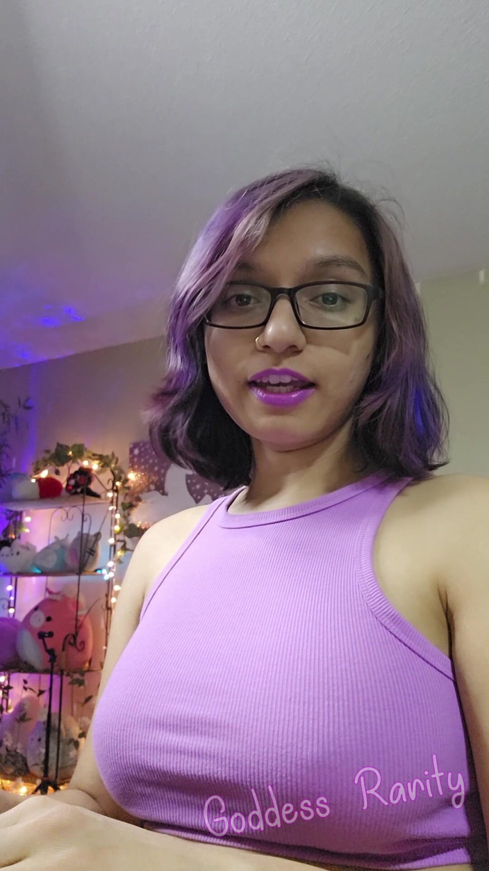 GoddessRarity: Goddess Rarity Gets Distracted on Stream