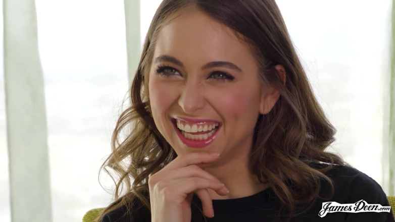 James Deen: Riley Reid maravilhosamente satisfeita com buceta lambendo de James Deen