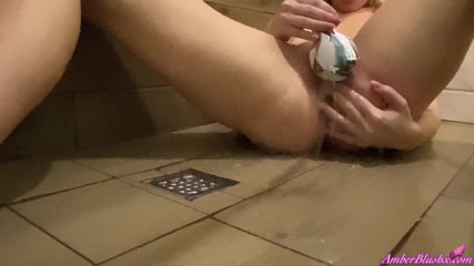 AmberBlushx: Girl play pussy in shower - hot solo