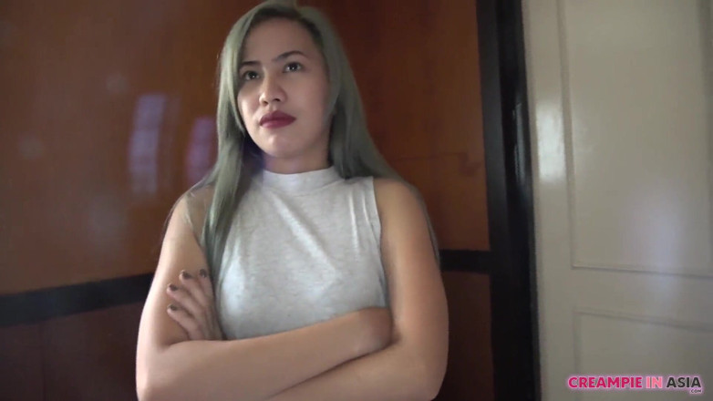 Creampie In Asia: A beautiful young girl was fucked an old man (50's). She...