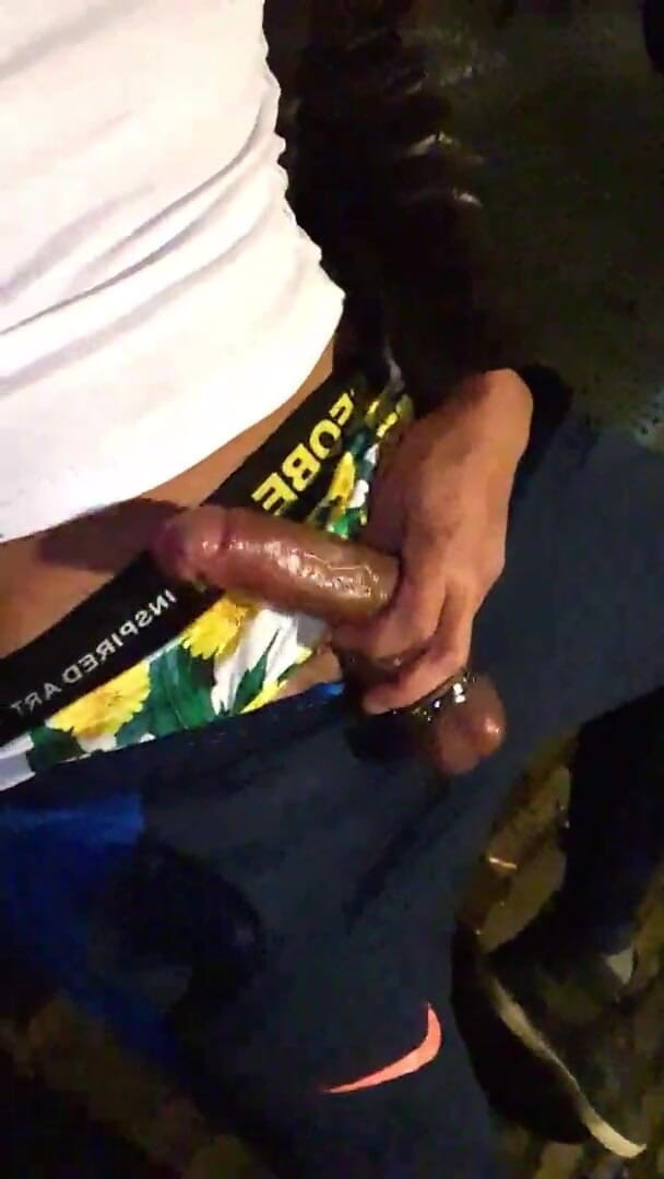 Slutboyben: Sürtükboyben cam4 beyin sikli açık havada domuz halka açık cam4...