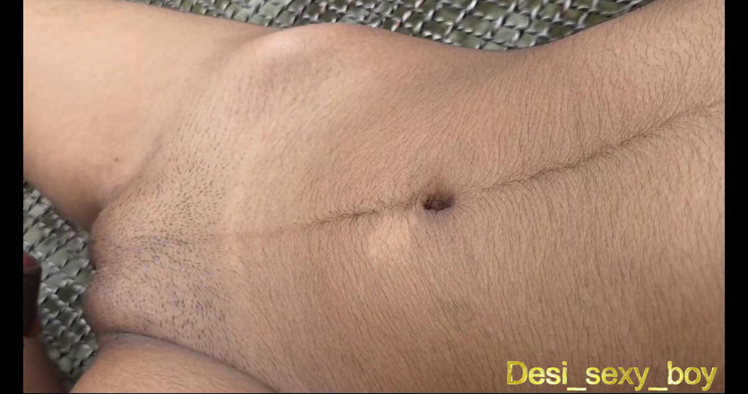 Desi_sexy_boy: Une villageoise desi à la chatte étroite vidéo X d’une desi à la...