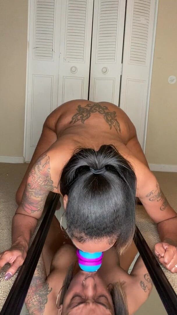 Destiny Red: Menunggang cermin