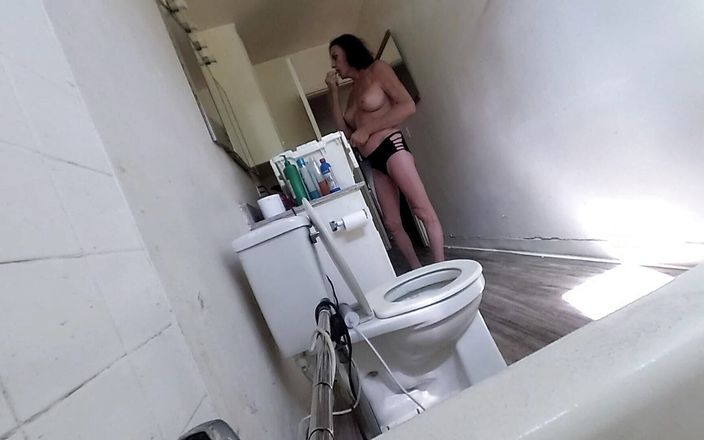 Lizzy Yum: Lizzy Yum August 2024 Dilate and Masturbate #22 Fantasy Bathing Pussy Clit...