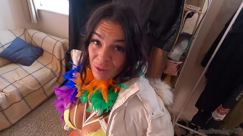 Latina Fetish: Cewek semok latina diikat dan disumpal dengan gags yang berbeda!...