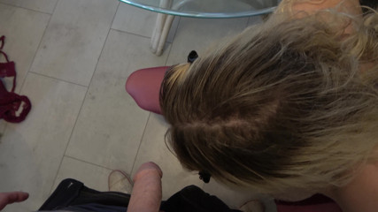 Erin Electra: Styvmamma rengör bordet tar kuk