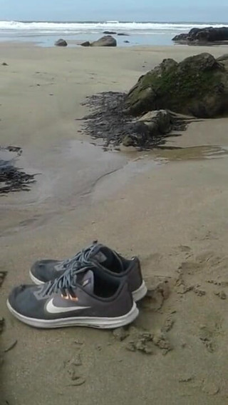 Boy top Amador: Mastubation outdoor on the beach