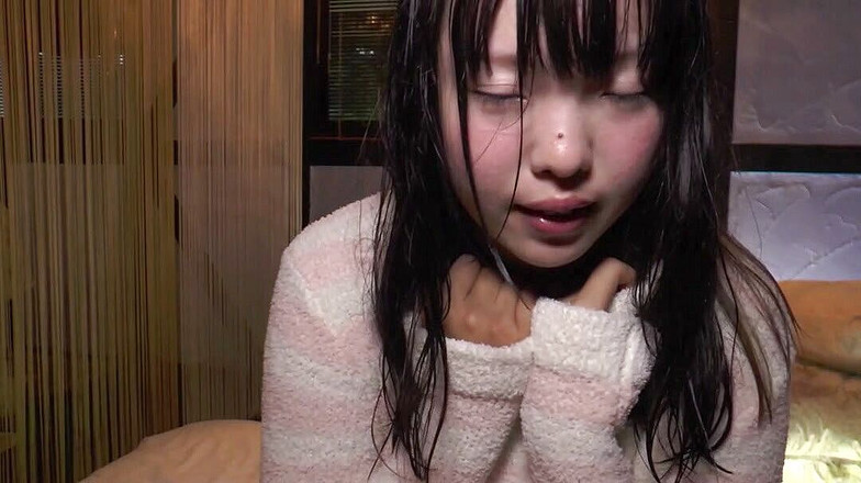 Raptor Inc: Serina Ueda [demi-sœur] jeune idole secoue ses seins enseignés pour que...