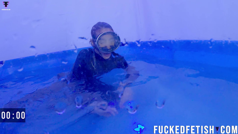 Fucked fetish: Sattira diving dream co2 breath melatih sejuk di kolam renang...