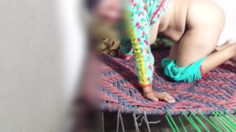 Wajidsexy: 德西巴基斯坦丈夫戏弄妻子的阴户