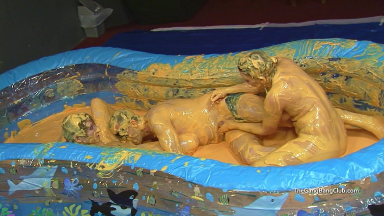 The Gangbang Club: Sex în patru sploshing
