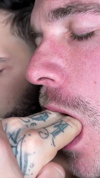 支配的なエージェントアポロの呪文の下で