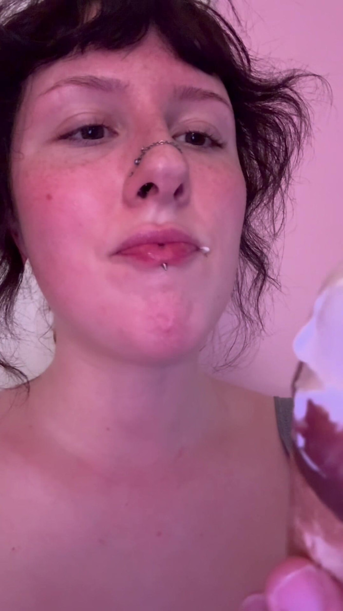 Sage Sinclaire: Huge Back to Back Burps, Eating Ice Cream