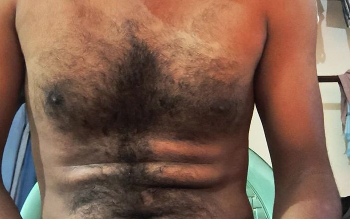 HornyHunk: Masturbându-mă și mâncând propria mea spermă