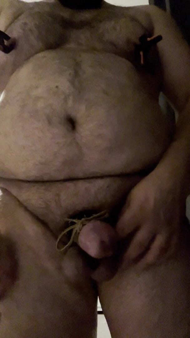 Shaun Cbt: Bondage mit Nippelpiercing und klemmen
