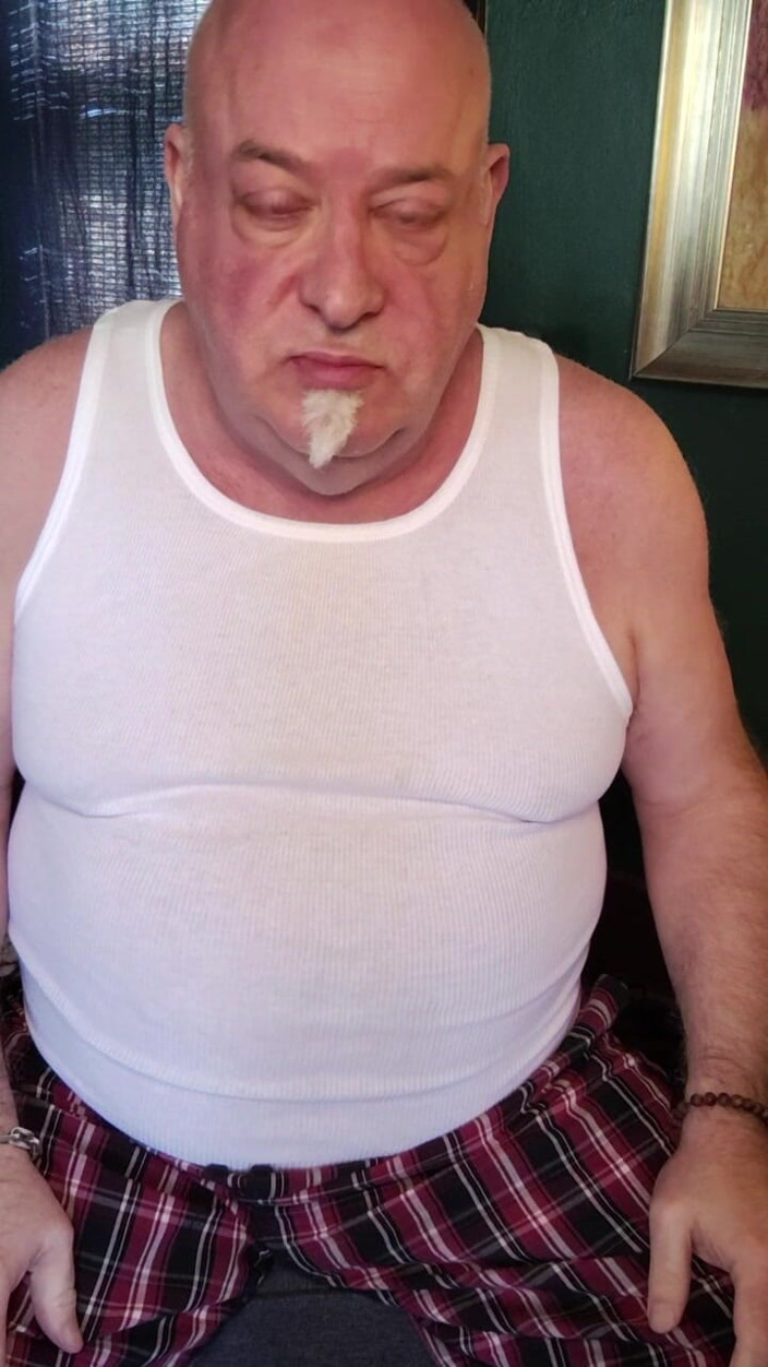 beardaddychub: Stepdad Shows Stepson How He Likes It!