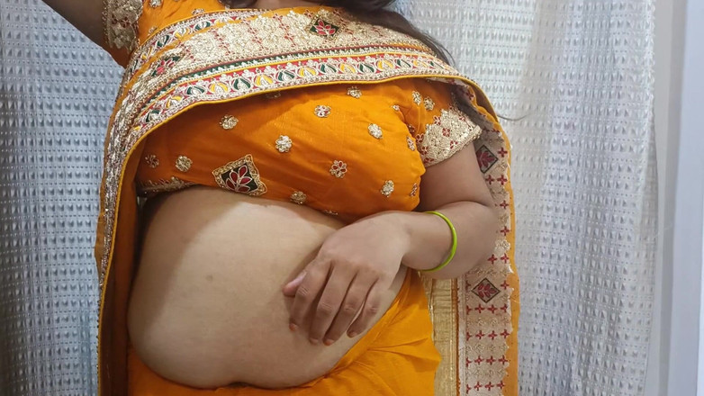 Catchybusty: Zdjąłem Sari z mojego Bhabhi, ciesz się