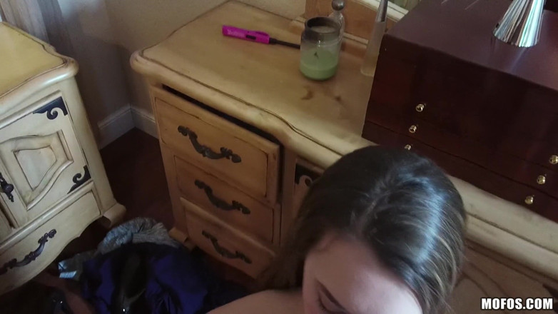 MOFOS: Mofos - Kimber Lee &amp; Ashley met grote tieten vinden problemen wanneer...
