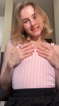 La Timida Lingerie Rossa Prende in Giro La Mia Carina Gonna Uwu