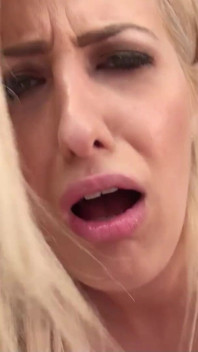 Ateşli orta yaşlı seksi kadın blanche yaz pikap sikişi
