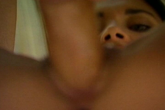 THAGSON RETRO: Die zunge verschlingt haarige muschi bis zum tropfnassen orgasmus