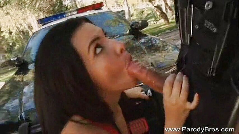 Parody Bros: Krásná brunetka je ošukaná policistou