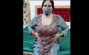 Shilpa Bhabhi: 大きなおっぱいパキスタンイスラム教徒のおばちゃんプレスおっぱいとオーガズムとディルド