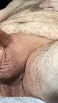 Mi Pequeña Polla Del Prepucio Se Mima Con Un Juguete Y Chorros De Semen