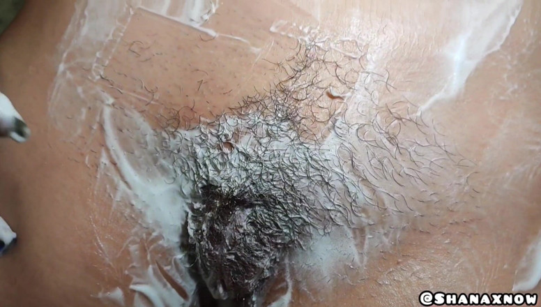 Shanaxnow: Shaving My Hairy Pussy for Shinning