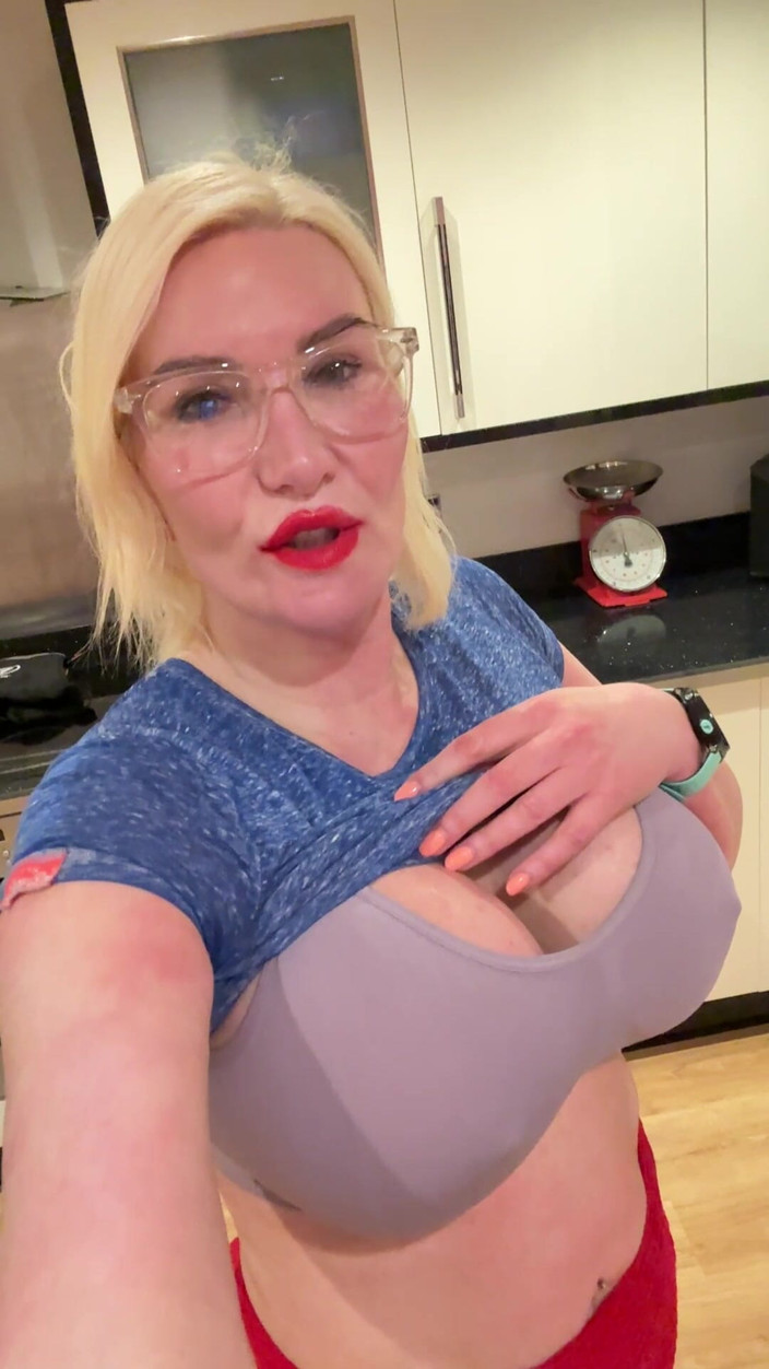 Sophie James: After My Run Creamy … I Couldn’t Help Myself