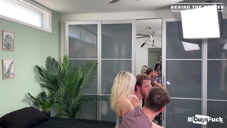 Bi Guys Fuck: Justin taylor bekommt mmf bi mit seinem haarigen loch