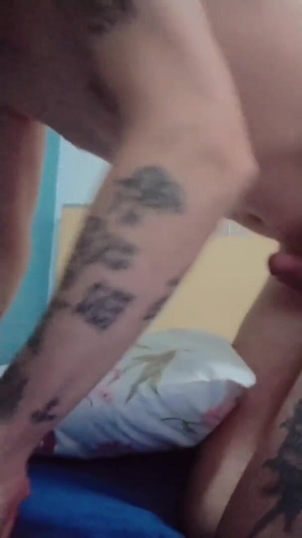 Olyvergay: Garoto gay brincando sozinho