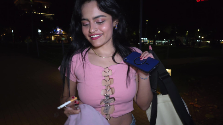 cxlila: Amateur Public Pickup: Latina Fan with Pornhub Backpack Gives Deepthroat...