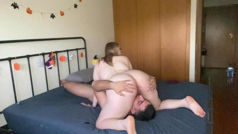 bitetwin9: Facesitting and First Anal Creampie