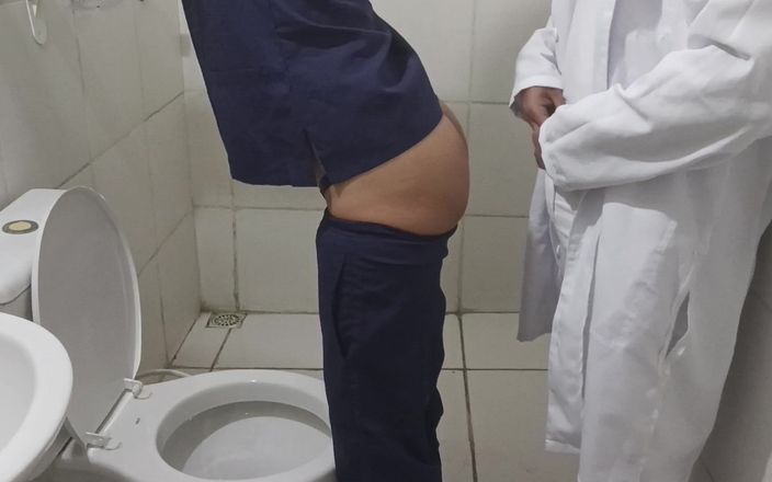 MiguellTrajano: Médico novato e dotado coloca na bunda da enfermeira no...