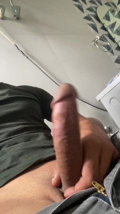 WeakBond365: Cowok Kontol Luar Biasa