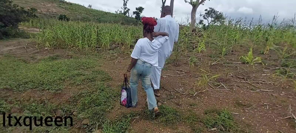 ITX_Kwin: Hiking with the Billionaire I Met at the Club