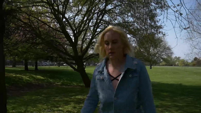 CumslutJayne: BJ in Park with Cum Walk