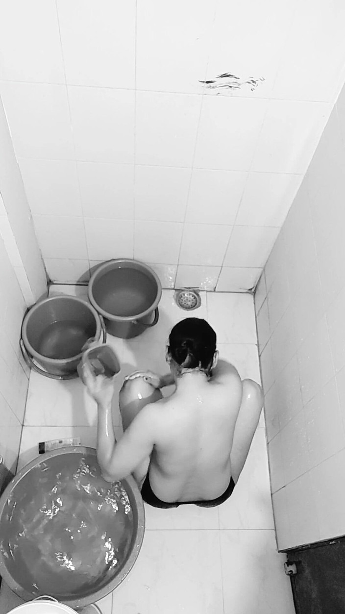 Khushboobhabi: Desi Bhabhi badade i badrummet