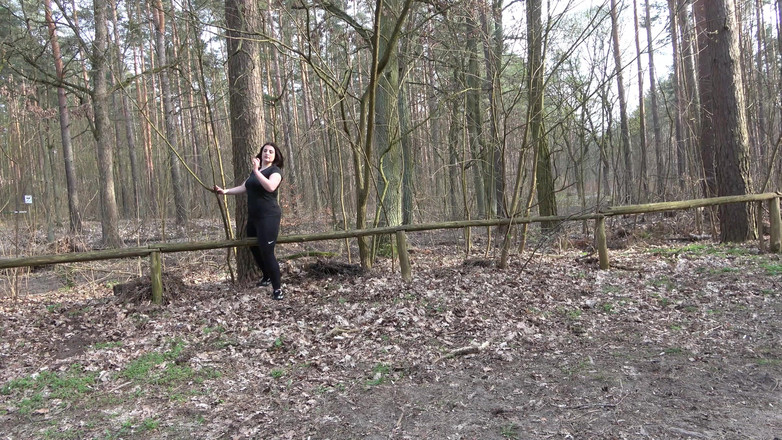 German amateur - 100% German hardcore videos: Diversão ao ar livre com uma puta alemã com tesão