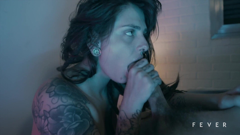 Fever Films: Boquete e garganta profunda com pavor quente