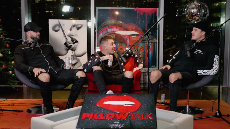 Pillow Talk: Brad sousa chiede a Jake Paul che sapore ha il...