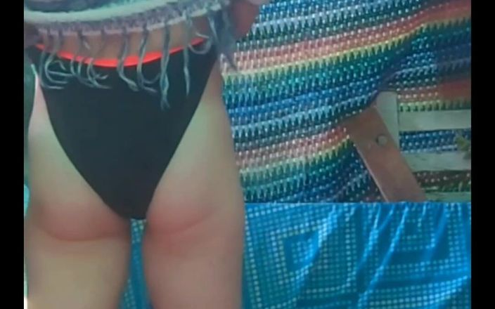 Lizzaali: Bir kış gününde dışarıda yün jumperımla babamı azdırıyor ve siyah...