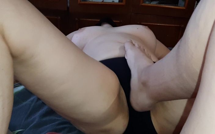 Lesbian-illusion: Footjob với cực khoái lớn - lesbian-illusion