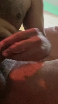 Tvrdý penis hledá kundičku na creampie
