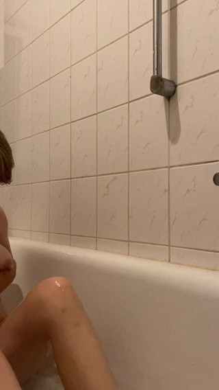 SweetLucy96: 샤워하는 카메라