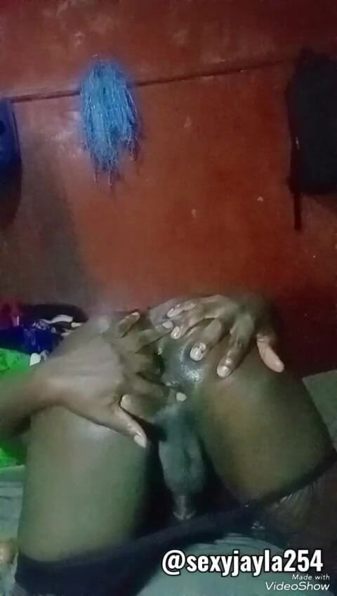 Sexyjayla254: Masturbasi telur crossdresser yang lagi sange berat