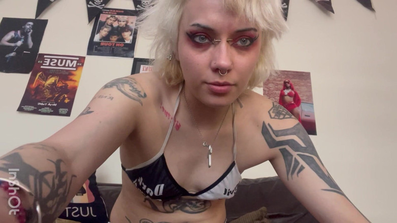 Glitterqueen1999: Kompilasi Fetish Snot bersin yang bersin hidung menghisap