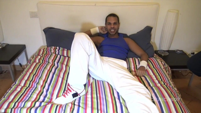 Raw French Bad boys: Sexy ragazzo latino scopata da papà