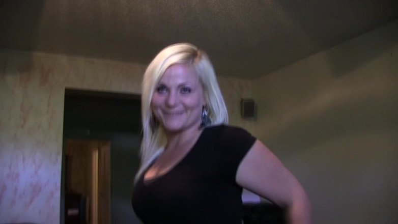 The Habib Show: Volledige video ... maak kennis met het sexy blonde haar Hazel...